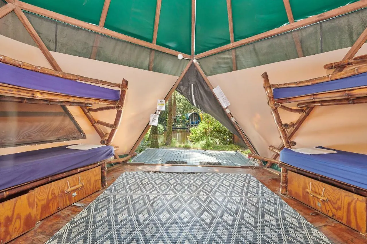 Arts Factory By Nomads (Adults Only) Hostel Byron Bay 0*,  Australië